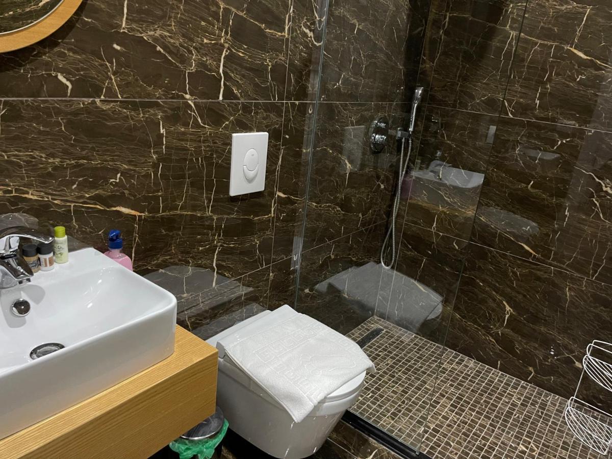 Andys Rooms Hotel Tirana Zewnętrze zdjęcie