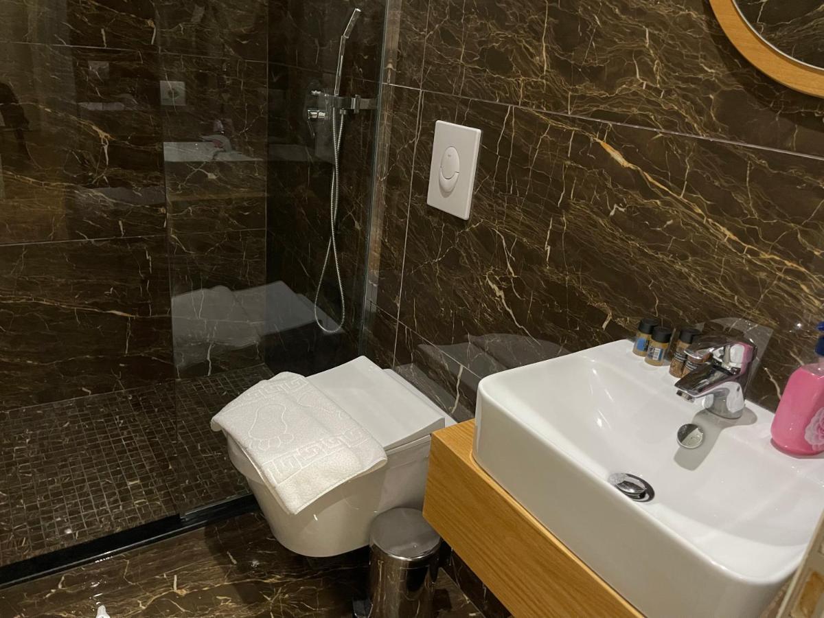 Andys Rooms Hotel Tirana Zewnętrze zdjęcie
