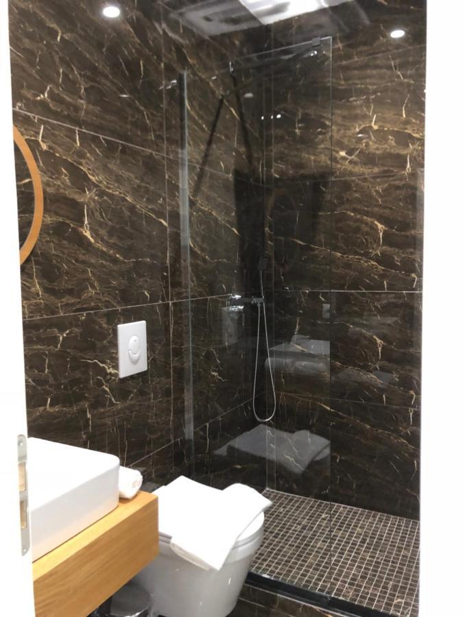 Andys Rooms Hotel Tirana Zewnętrze zdjęcie